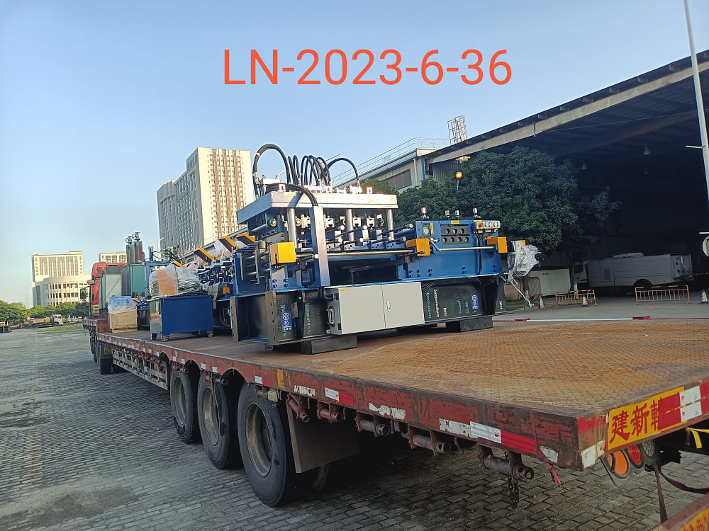 LN300 CZ purlin Quick Change Roll Forming Machine to ship