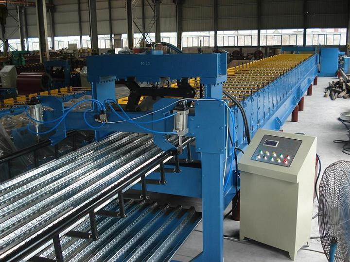 Floor Deck Roll Forming Machine