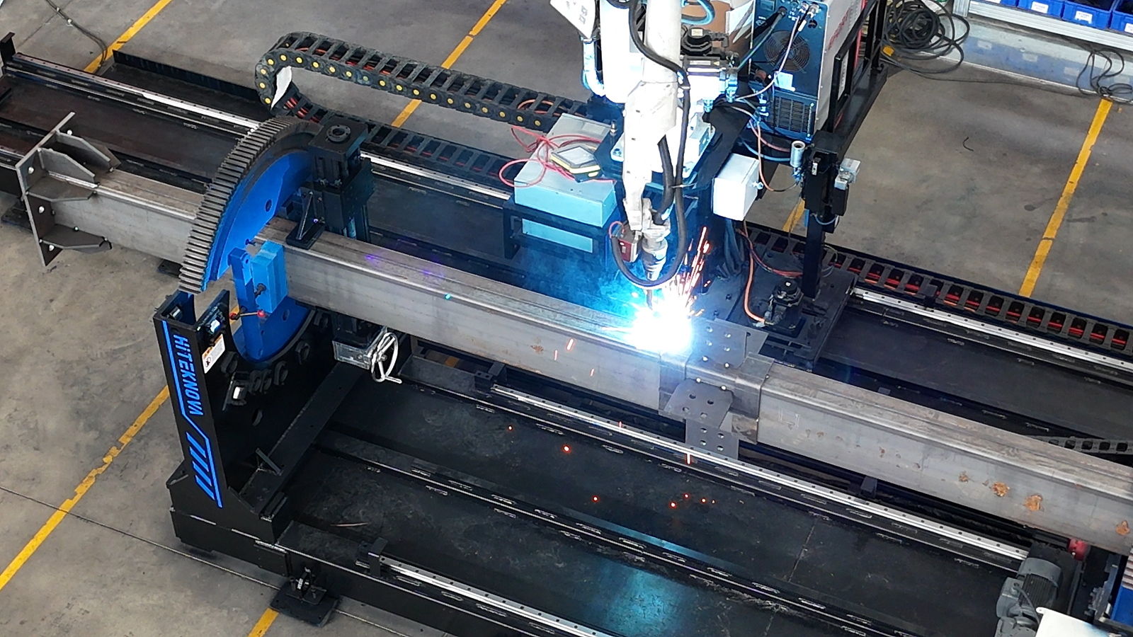 Heavy Steel Robotic Fast Welding Workstation HW1240F