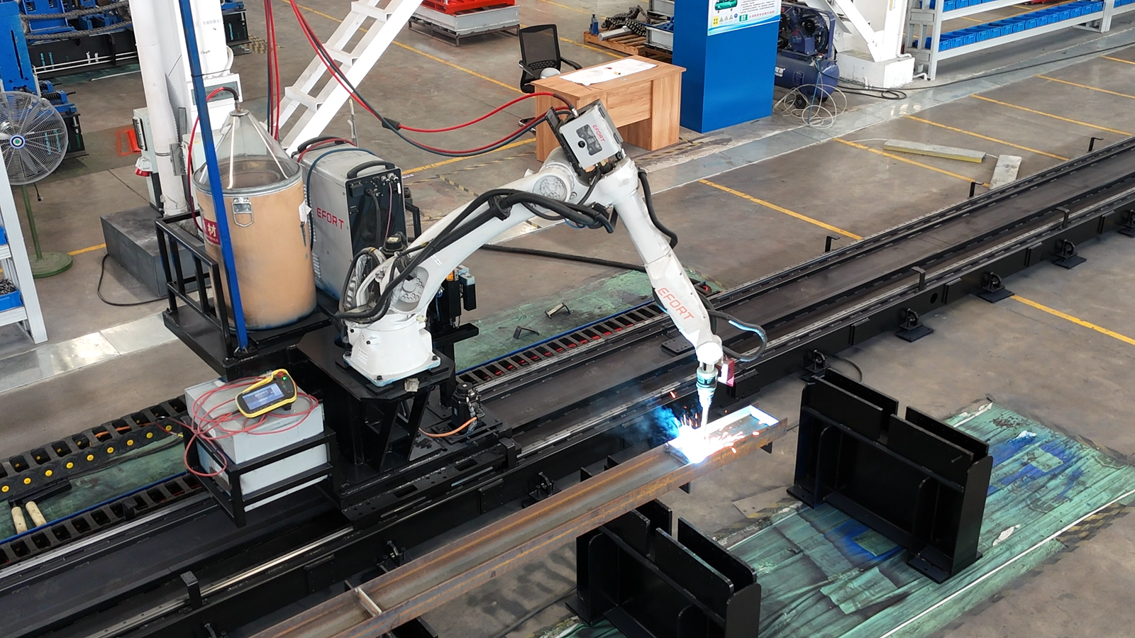 Heavy Steel Robotic Fast Welding Workstation HW1240F