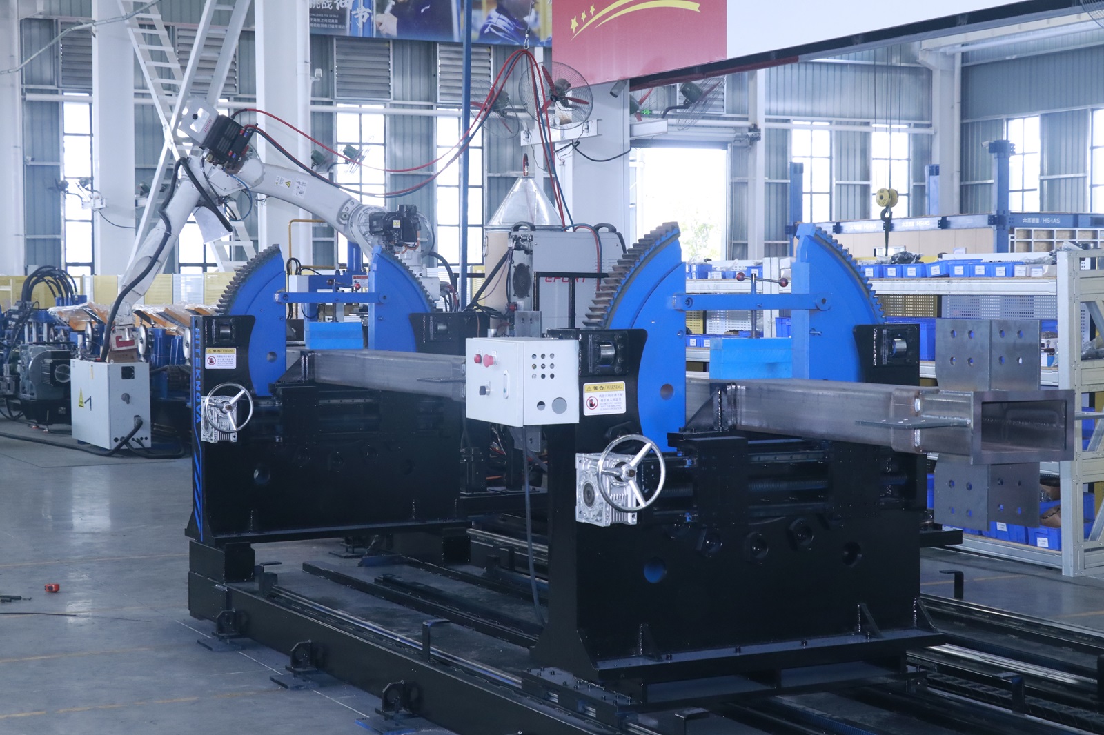Heavy Steel Robotic Fast Welding Workstation HW1240F