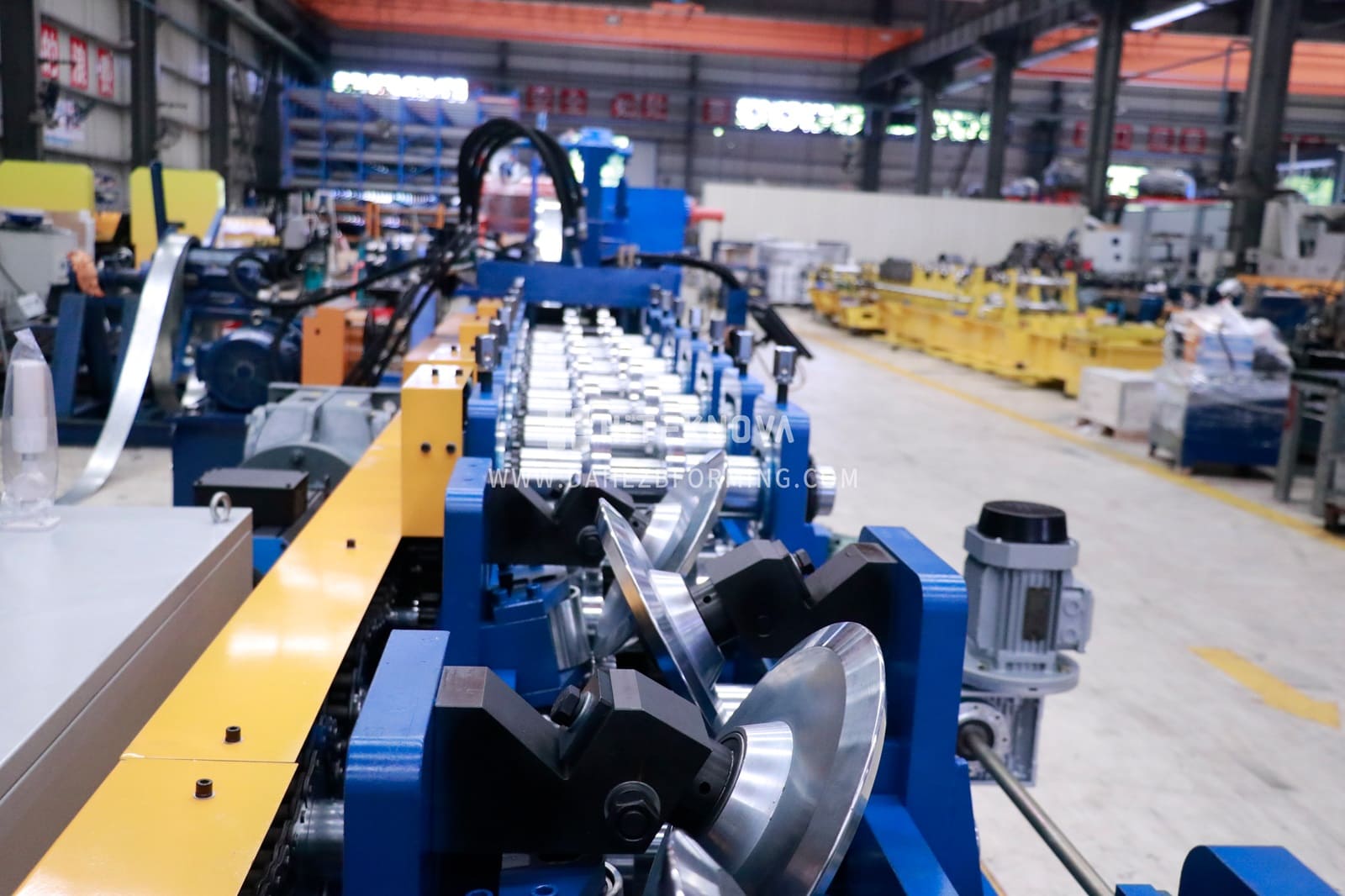 SU Series Single-U Multi-Size Solar Mounting Roll Forming Line